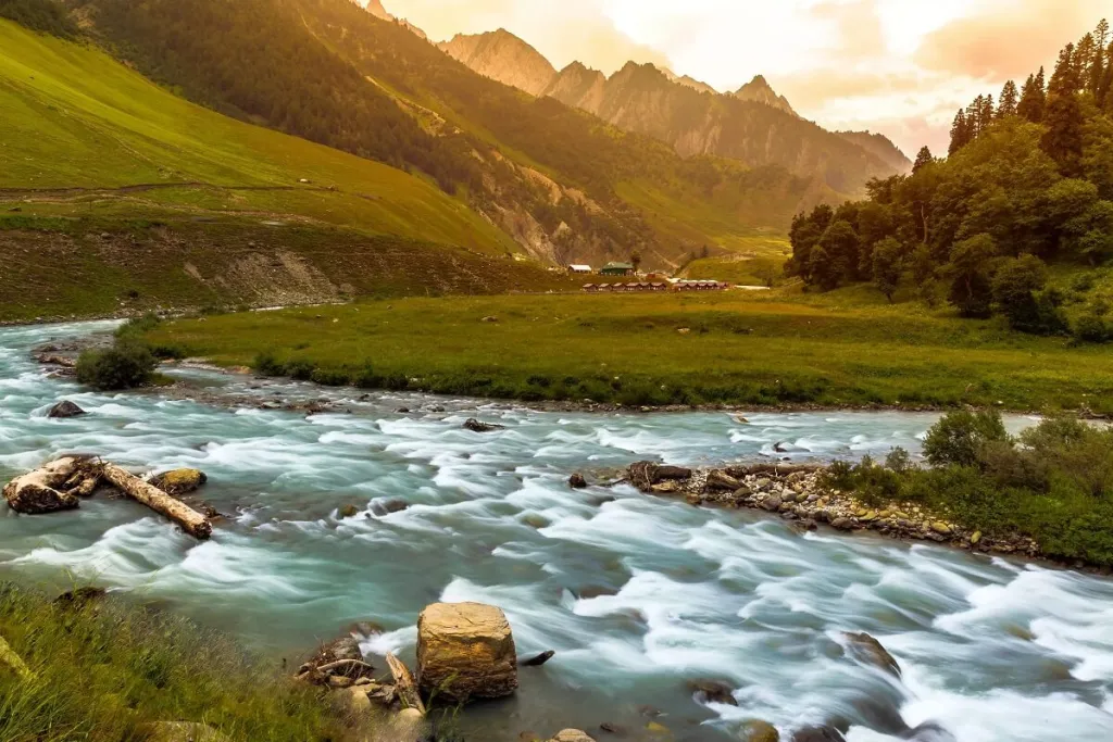 Sonamarg-Jammu-and-Kashmir